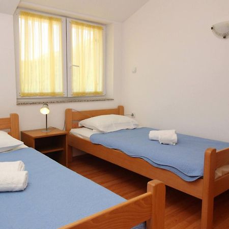 Apartments Knezevic Baška Eksteriør billede